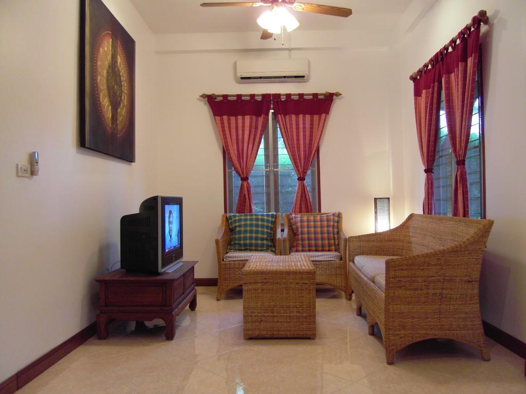 Palm Village Rawai Exterior photo