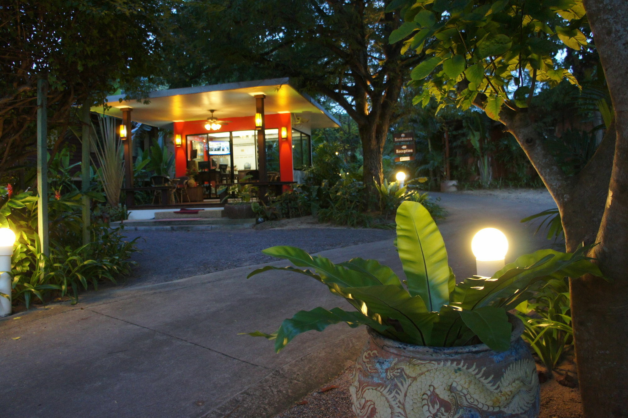 Palm Village Rawai Exterior photo