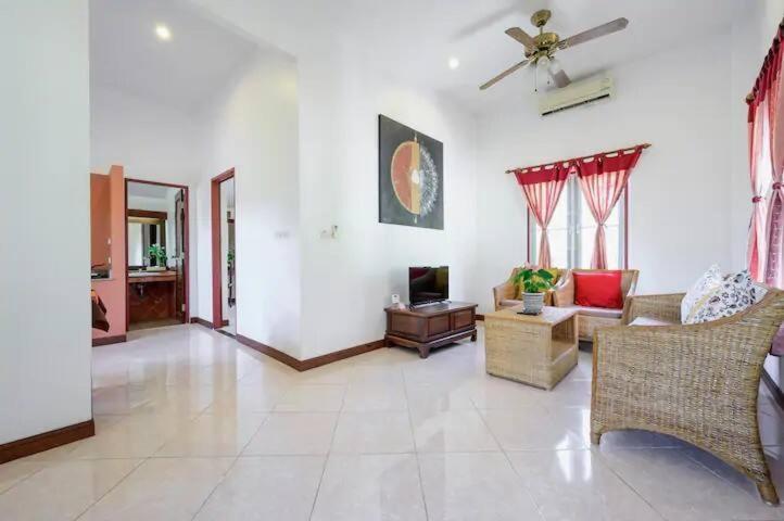 Palm Village Rawai Exterior photo